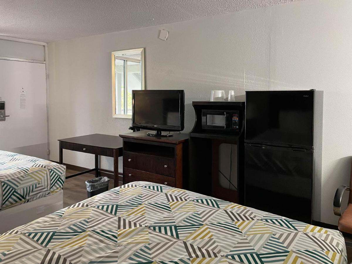 Suites Wytheville Va Экстерьер фото